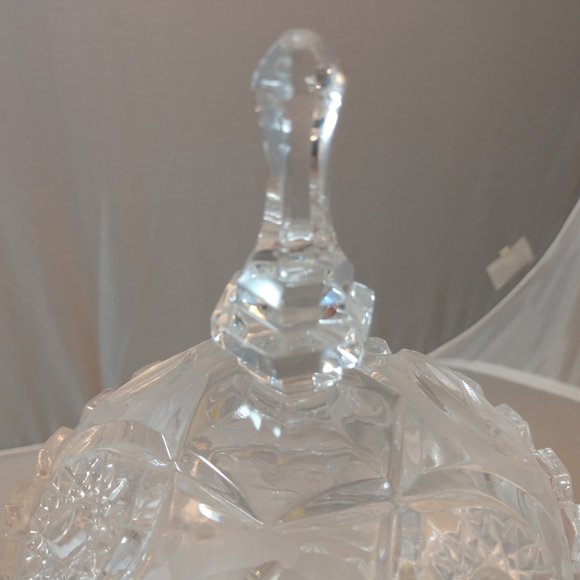 Crystal Footed Candy Dish with Lid - Picture 2 of 9
